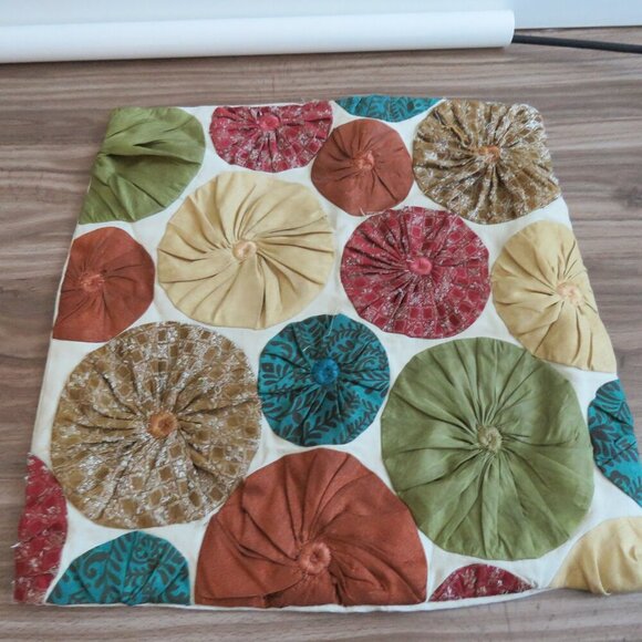 PIER 1 IMPORTS Cotton Silk Applique Patchwork Circle Decor Throw Pillow Sham - Picture 2 of 14